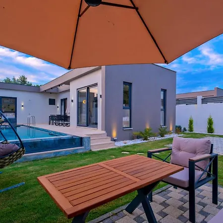 Vilă Eosa Homes 2 -